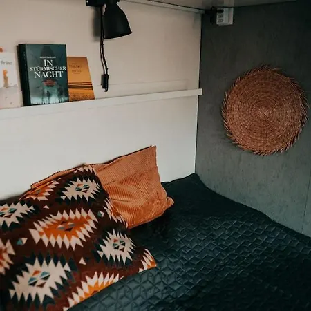 Bateau-hôtel Waterhome 1 *
