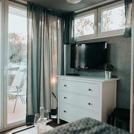 Waterhome 1