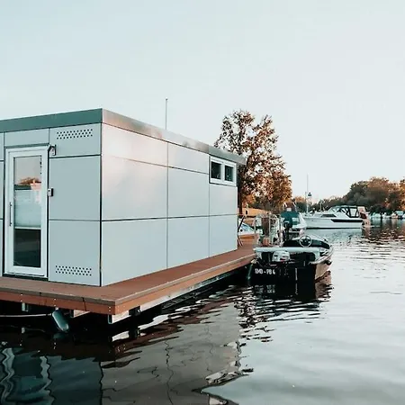Waterhome 1 Bateau-hôtel